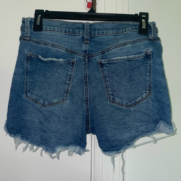 Size 6 Rachel Roy jean shorts - Picture 2 of 4